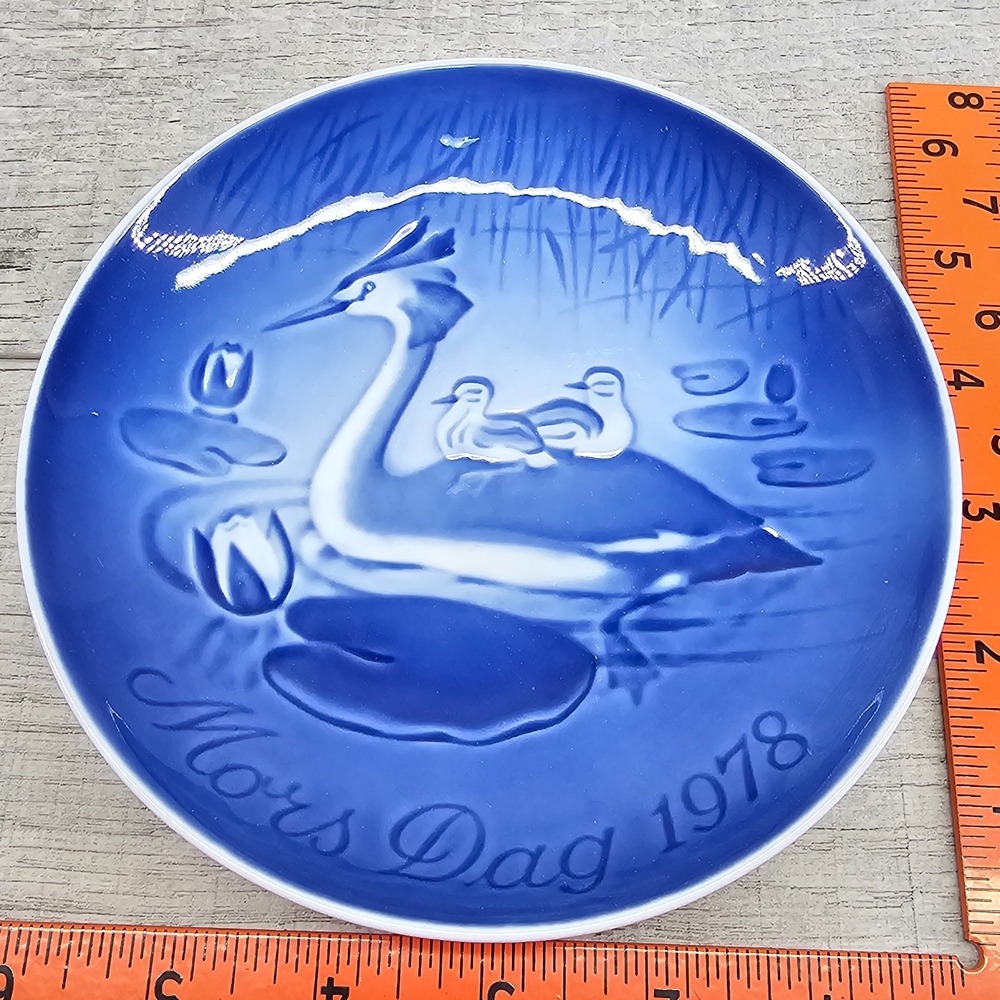 MOTHER'S DAY 1978 Plate Mors Dag Bing & Grondahl Grebe With Chicks Denmark Blue